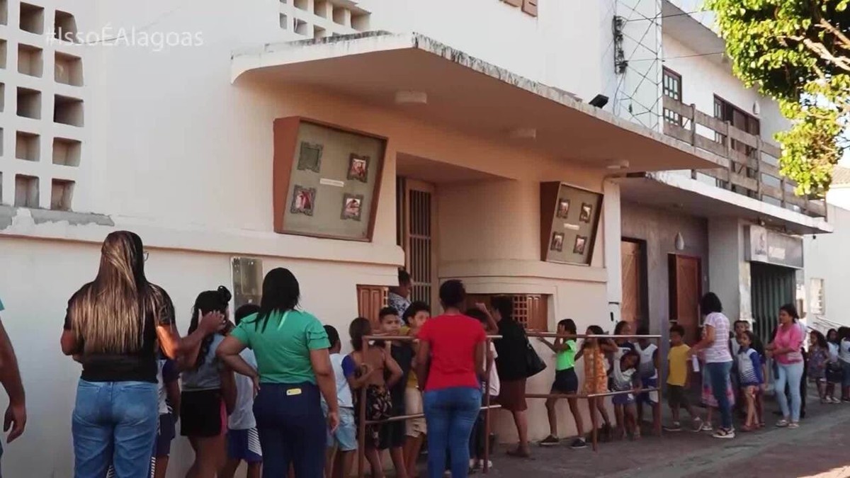 Com 100 anos de história, cinema de rua ainda exibe filmes em Pilar, AL