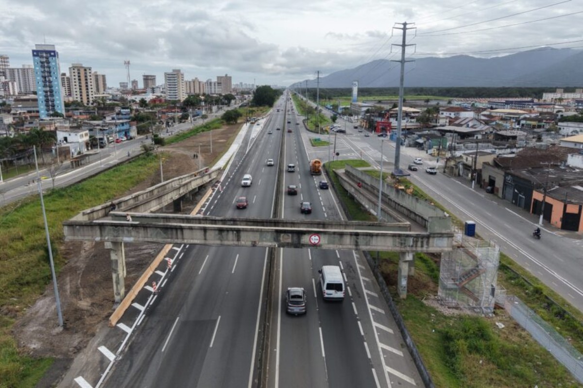 CNL começa obras em passarela na Rodovia Padre Manoel da Nóbrega; serviço pode causar interdições 