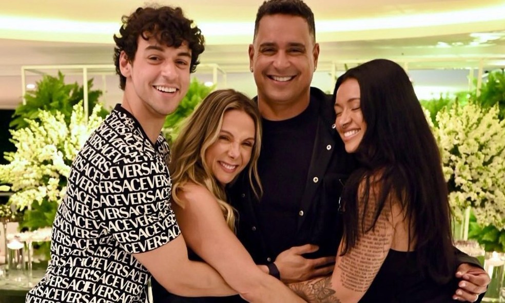 Carla Perez, Xanddy e filhos — Foto: Reprodução/Redes Sociais