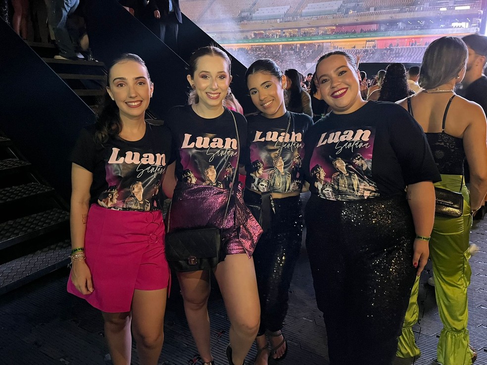 F&atilde;s de Luan Santana curtem show em Manaus &mdash; Foto: g1 AM