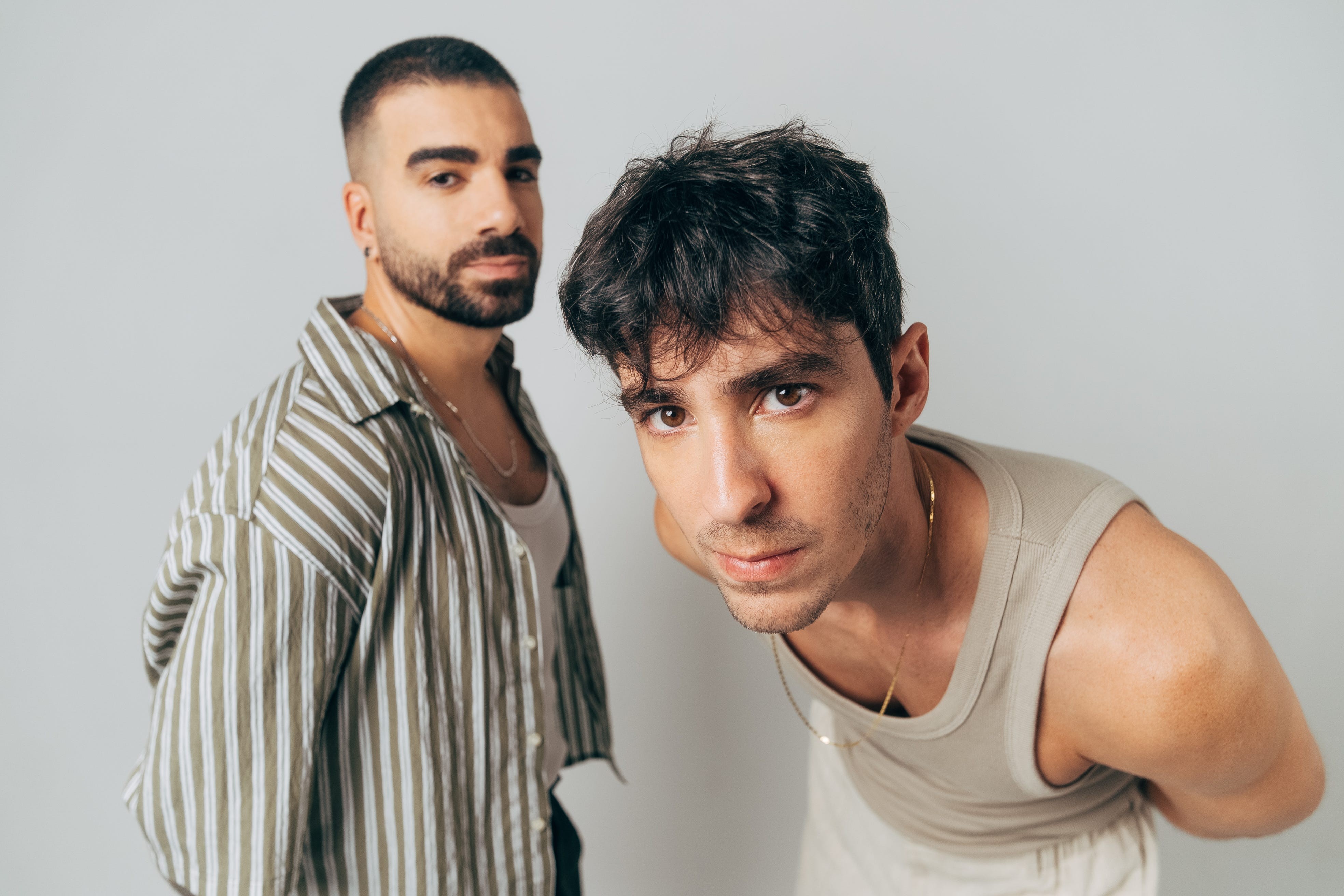 OutroEu anuncia dissolução do duo por 'percepções artísticas inconciliáveis'