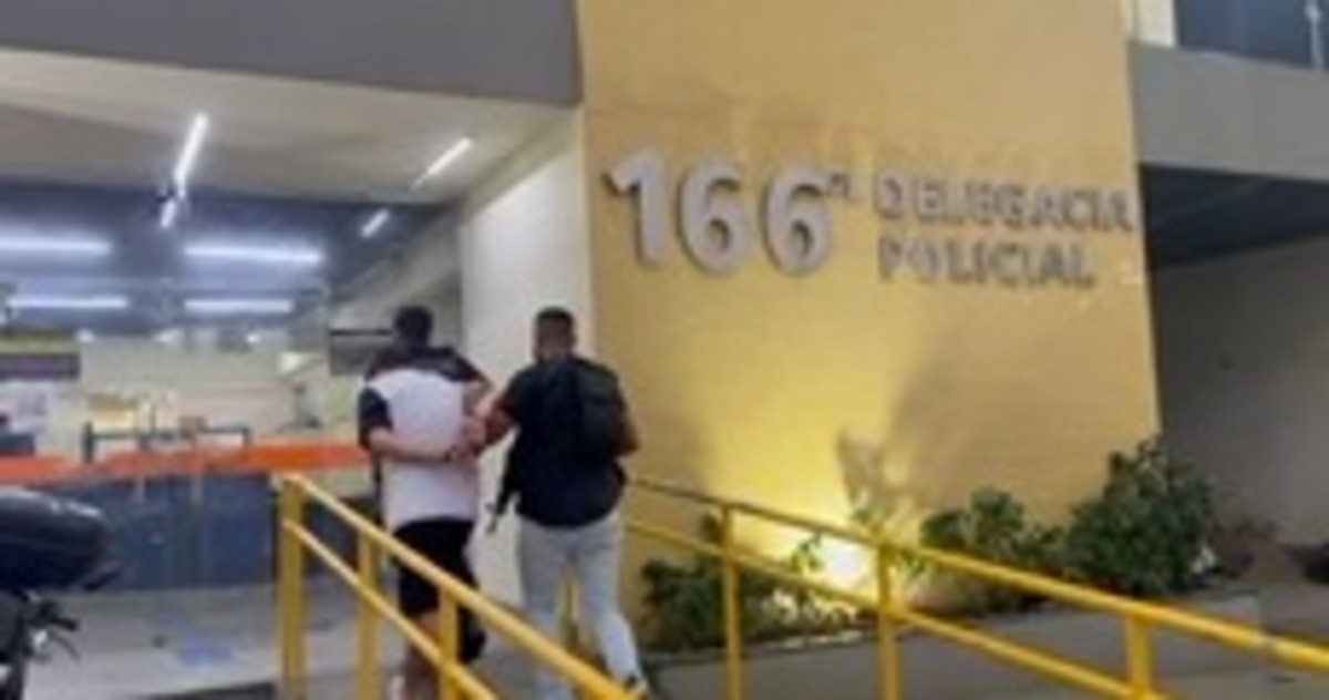 Homem condenado a 10 anos de prisão por roubo de veículo é preso em Angra dos Reis