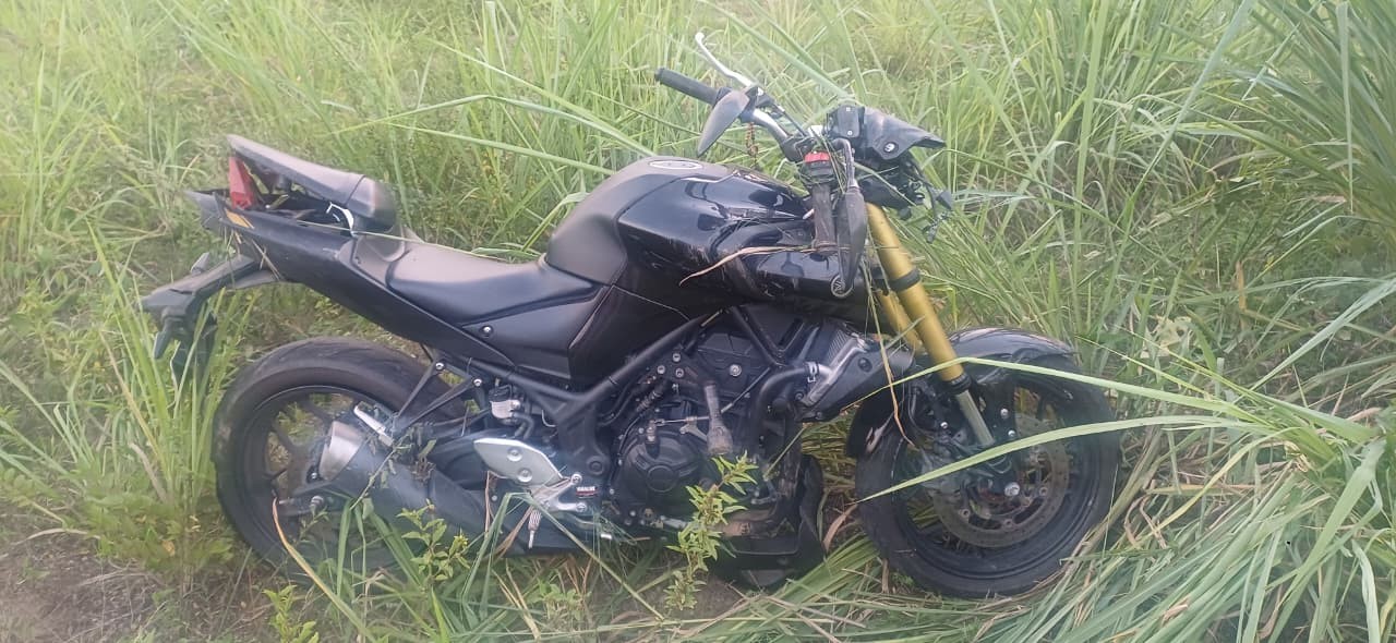 Motociclista fica ferido após sofrer queda na Via Dutra, em Resende