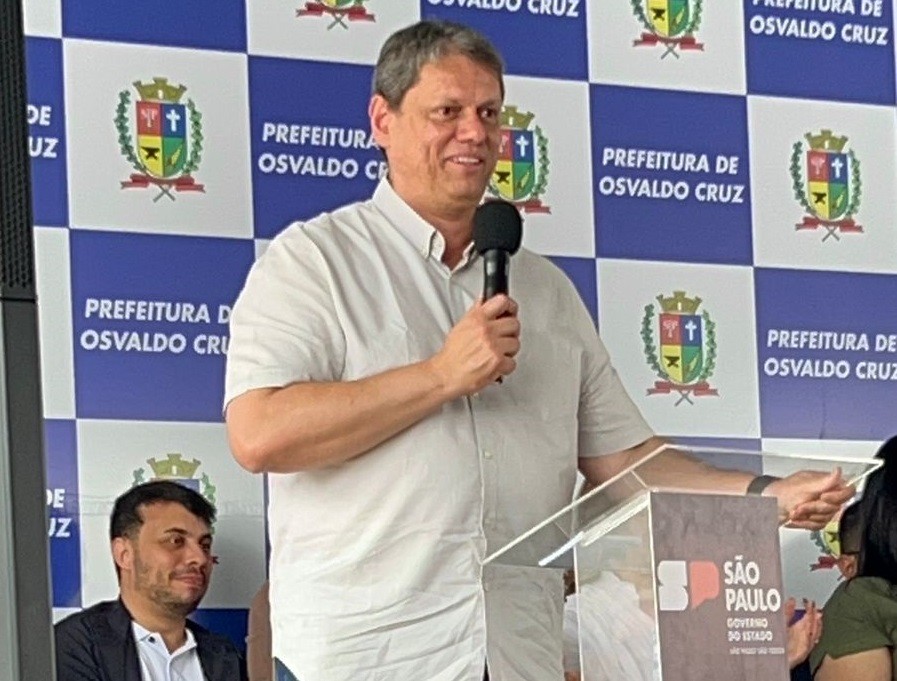 Governador Tarcísio de Freitas inaugura policlínica em Osvaldo Cruz