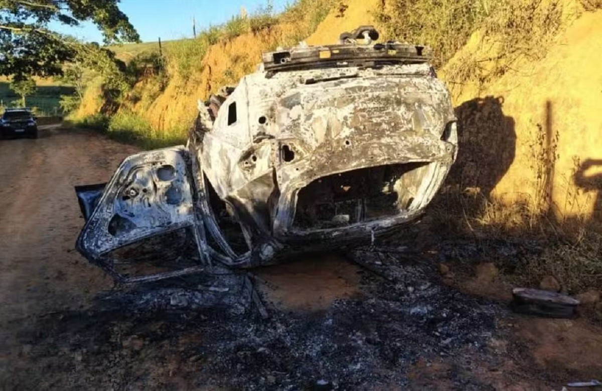 Mulher é condenada a 15 anos por armar emboscada e matar homem carbonizado 