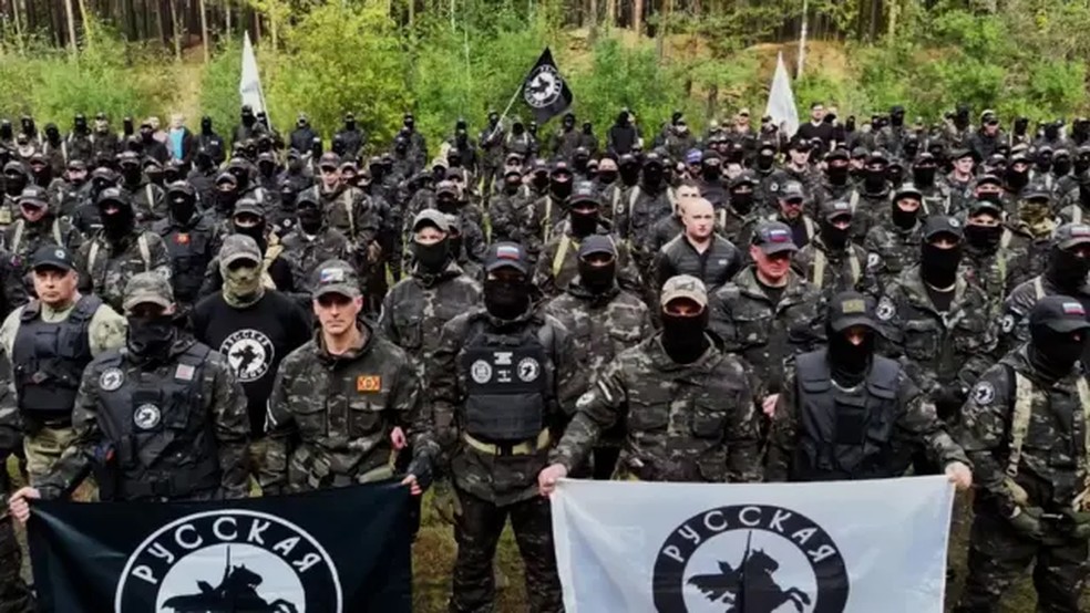 O grupo Russkaya Obshina tem filiais em várias regiões da Rússia. — Foto: Russkaya Obshina/BBC