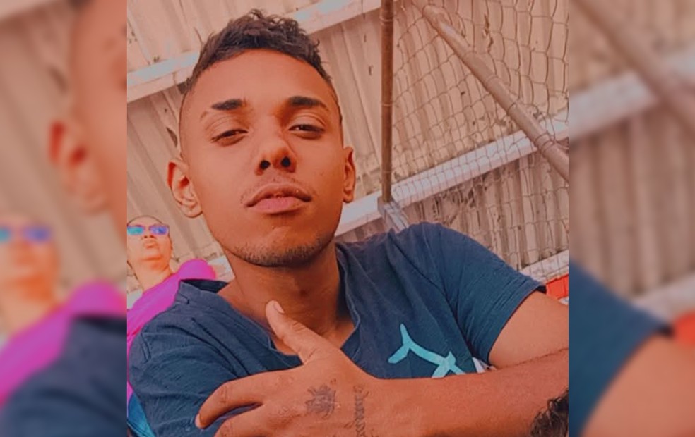 1 de 1
Jean de Souza Garcia, de 23 anos, desaparecido após ser contratado para vender bacias em diversas cidades do interior de SP — Foto: Arquivo pessoal