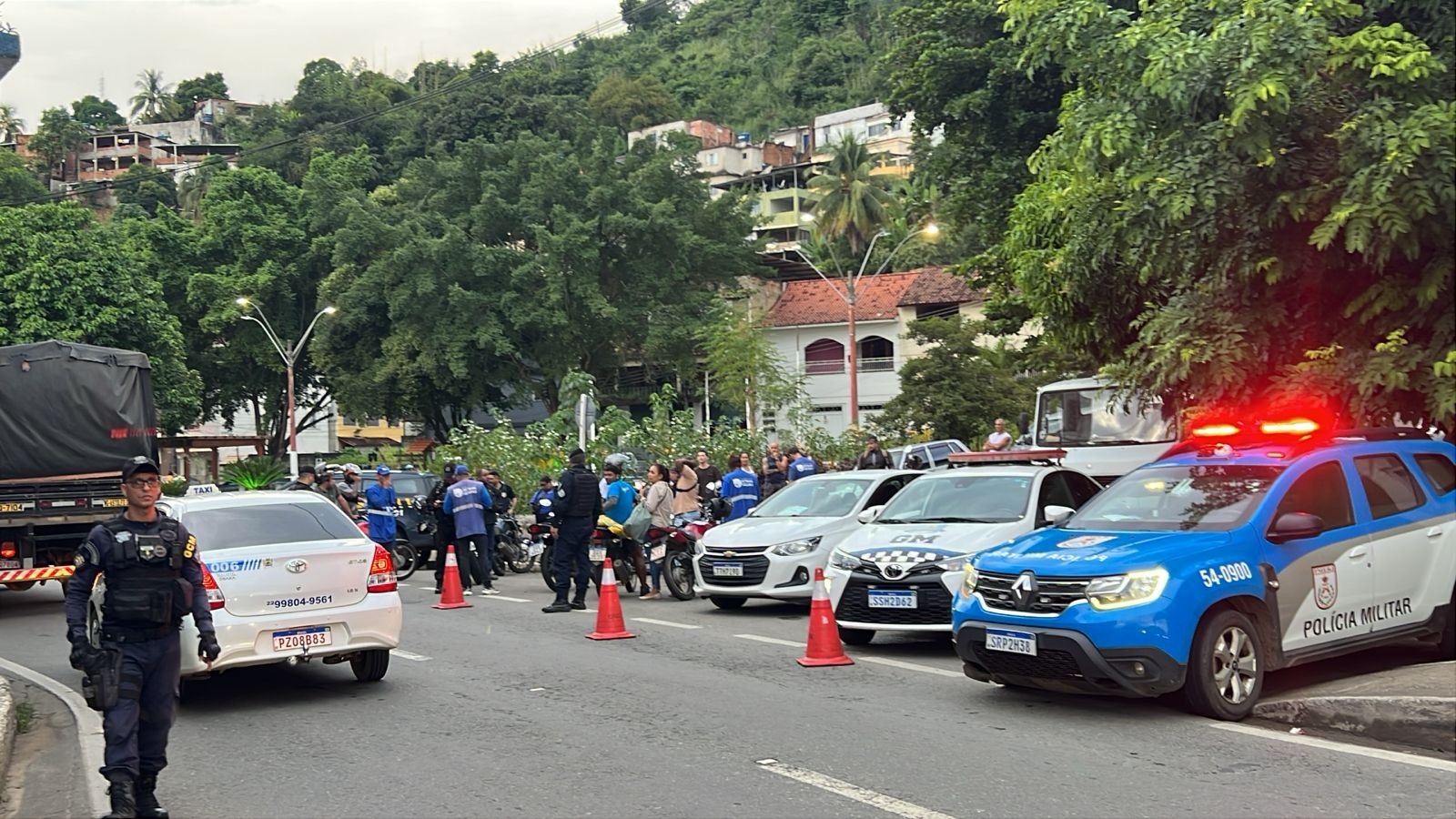 Operação em Itaperuna aborda 290 veículos e registra mais de 200 infrações de trânsito