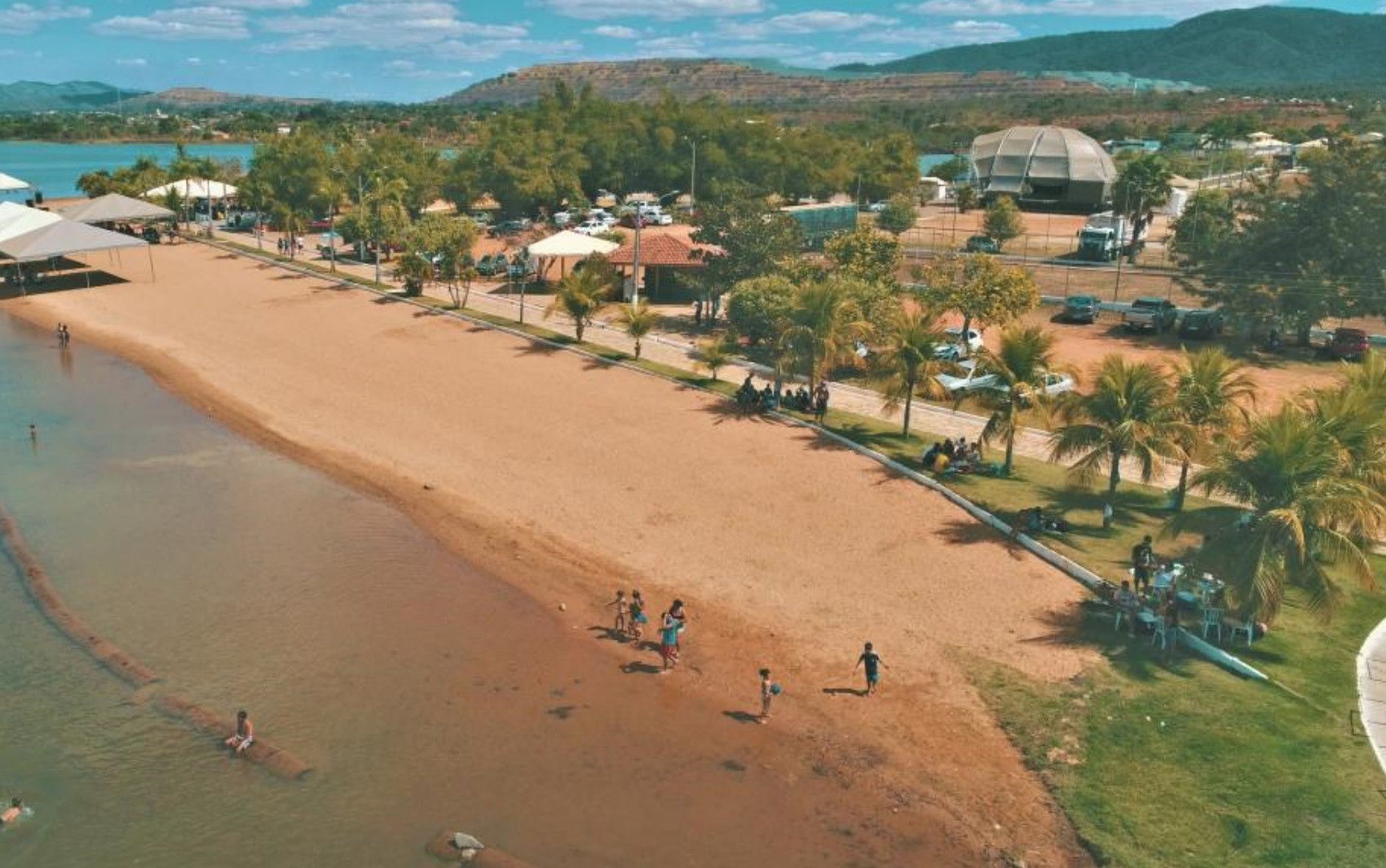 Prefeitura de Minaçu abre concurso com 90 vagas e salários de até R$ 21,7 mil