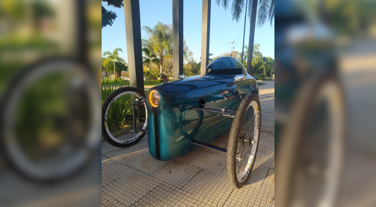 'Ciclope Traike': aposentado circula em triciclo elétrico incrementado e chama atenção em cidade do interior de SP