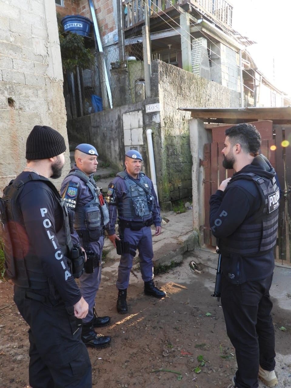 Polícia prende mulher responsável pelo controle financeiro do tráfico de drogas de Campos do Jordão, SP