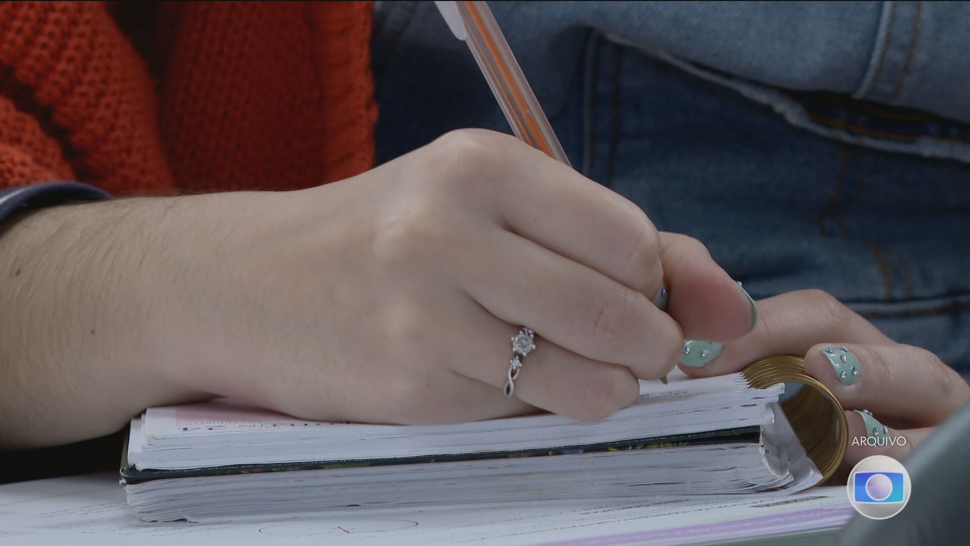 Enem 2025: quase cinco milhões de estudantes vão realizar prova neste domingo (9)