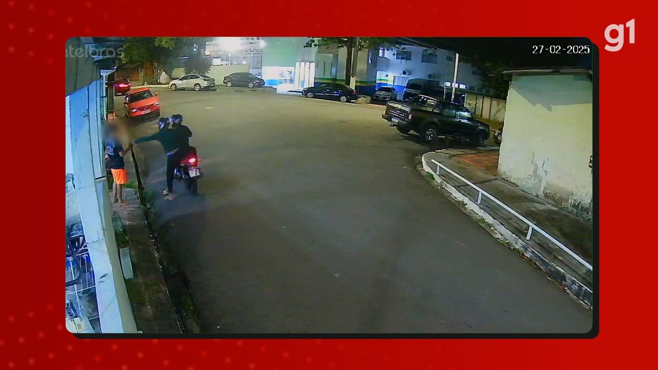 VÍDEO: Homem é assaltado em frente à delegacia na Zona Centro-Sul de Manaus