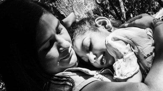 Mães relatam mudanças 5 anos após diagnóstico de microcefalia das filhas: 'A gente criou forças'