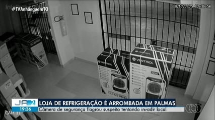 Suspeito tenta arrombar loja na capital