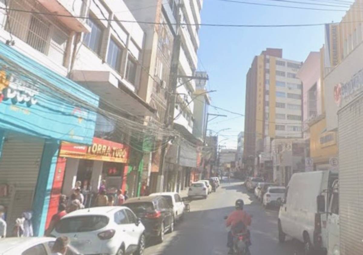 Atropelamento por carro desgovernado deixa feridos na Grande BH