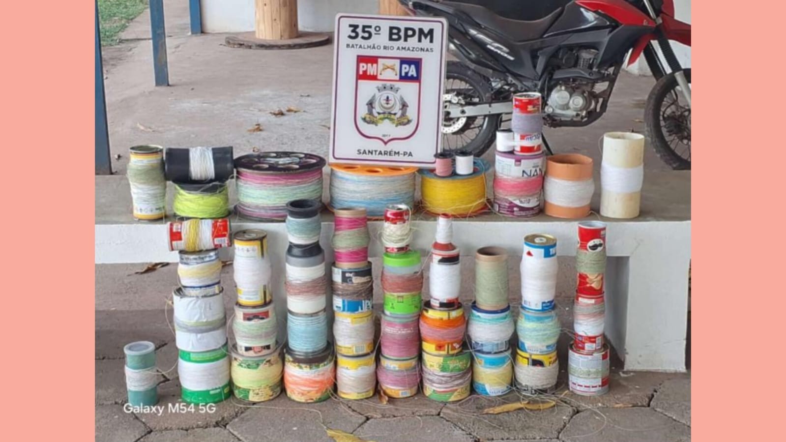 Polícia Militar apreende mais de 40 tubos de linha cortante de pipa em Santarém; ninguém foi preso 