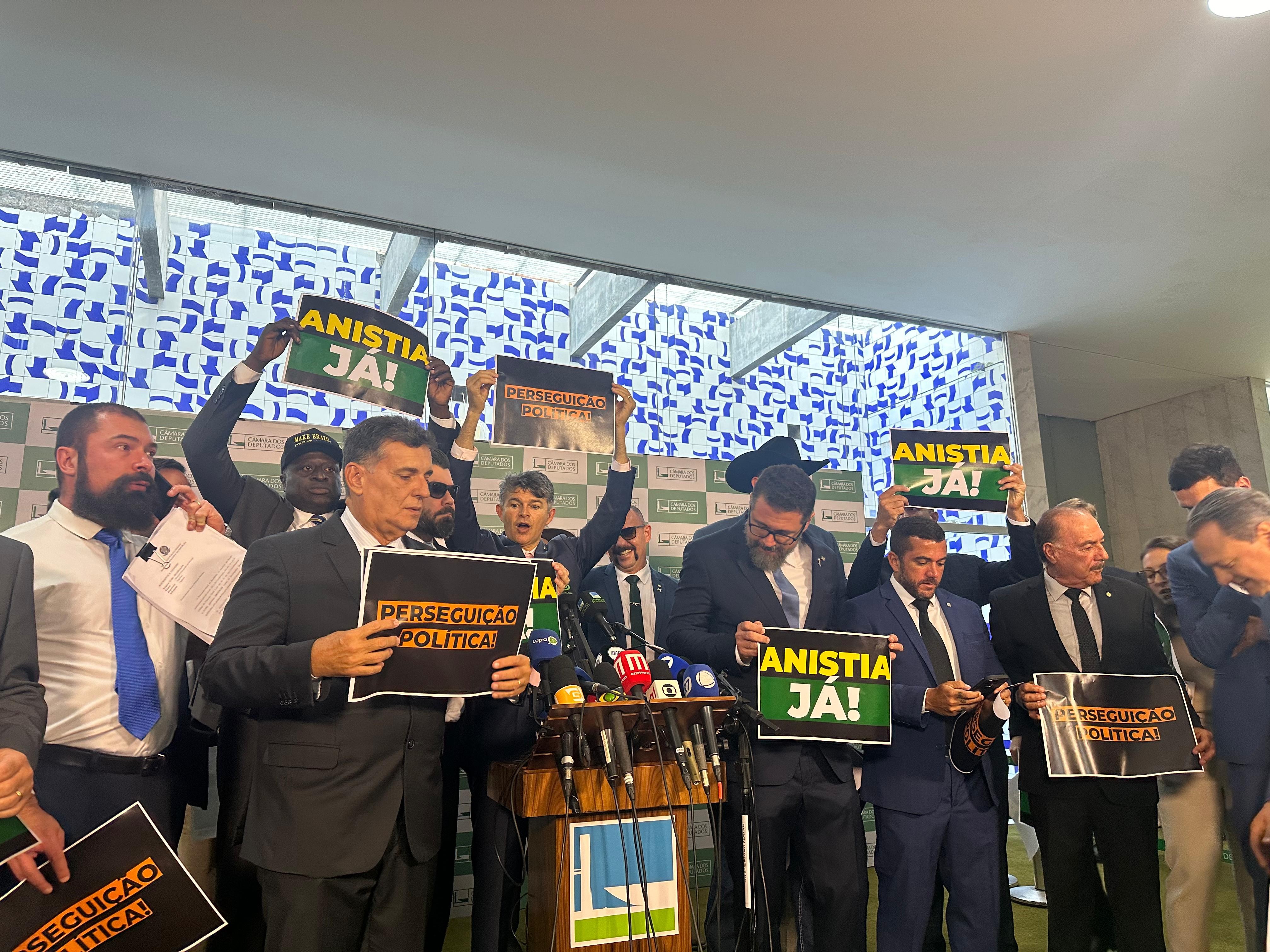 Oposição na Câmara chama denúncia contra Bolsonaro de 'peça de ficção' e critica STF