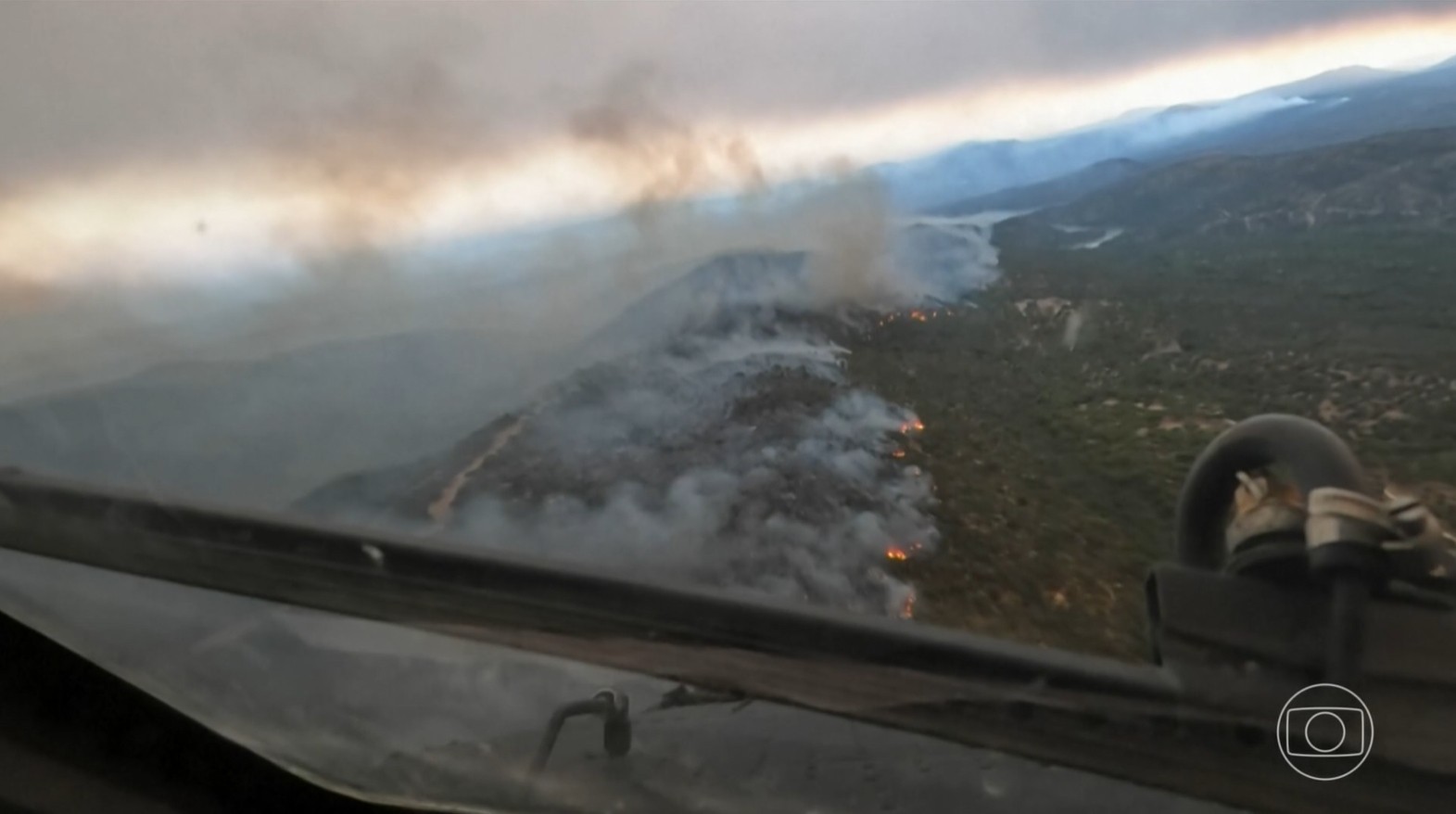 Incêndios históricos na França e Espanha forçam evacuação de 280 mil pessoas