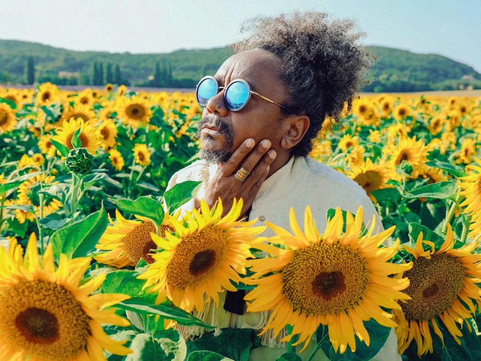 Chico César na capa do single 'Pisadinha' — Foto: Divulgação