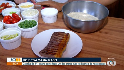 Chefe de cozinha ensina como fazer o prato Maria Izabel