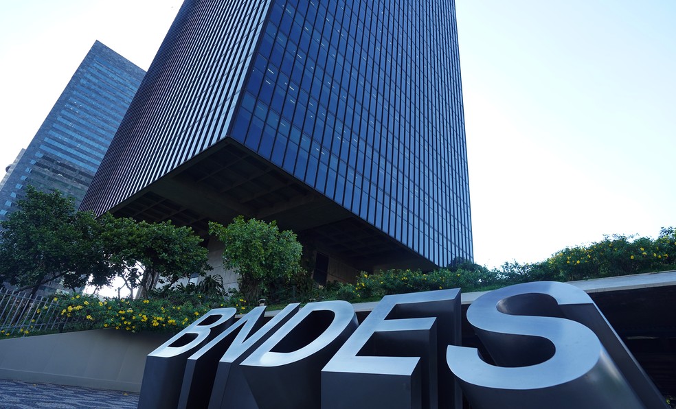 BNDES divulga edital de concurso com 150 vagas e salários de R$ 20,9 mil;  veja como participar | Concursos | G1