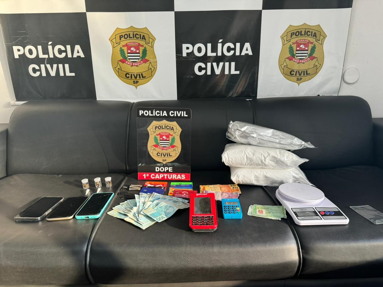 Polícia prende suspeitos de integrar quadrilha especializada em estelionato e sequestro relâmpago em Capão Bonito