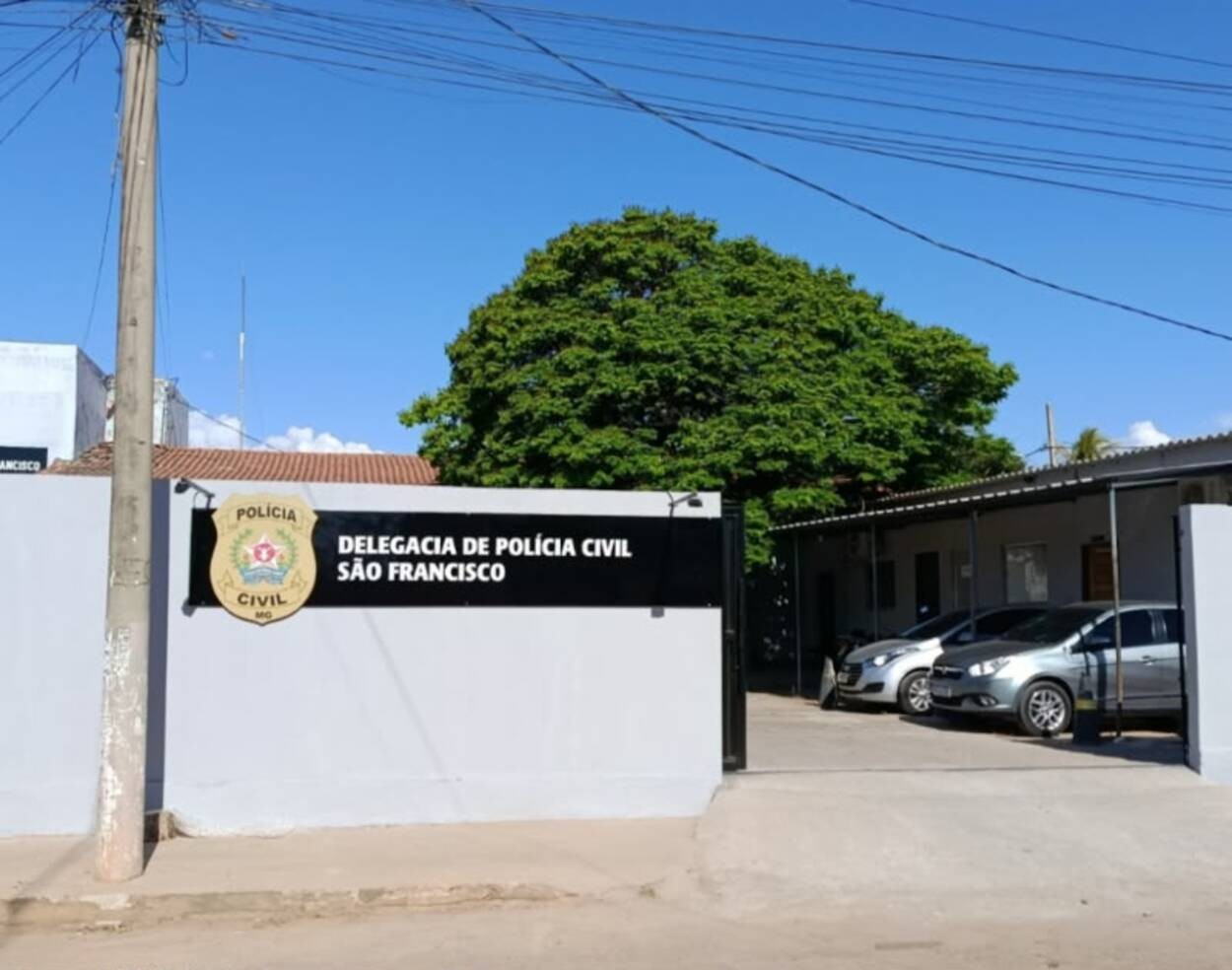 Motorista de caminhão é indiciado após morte de motociclista na MG-402: 'Não era habilitado e não sinalizou local', diz polícia