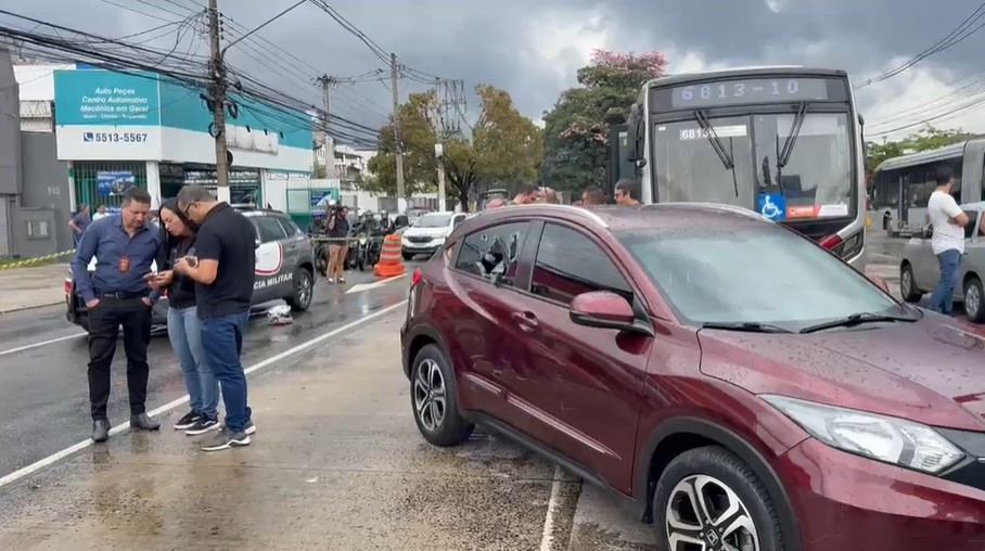 Vítima de assalto é morta a tiros após policial intervir na Zona Sul de SP; criminoso também morreu