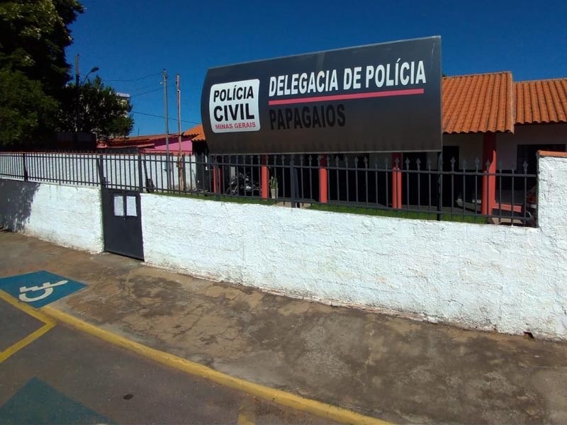 Mulher mata companheiro a facadas em Papagaios 
