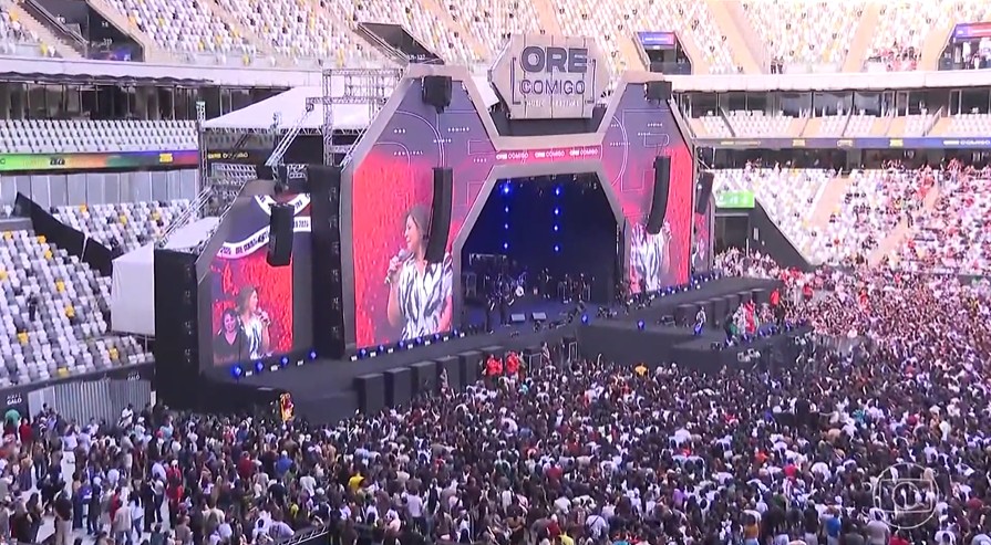 'Ore Comigo', um dos principais eventos de música gospel do Brasil, reúne milhares de pessoas em BH