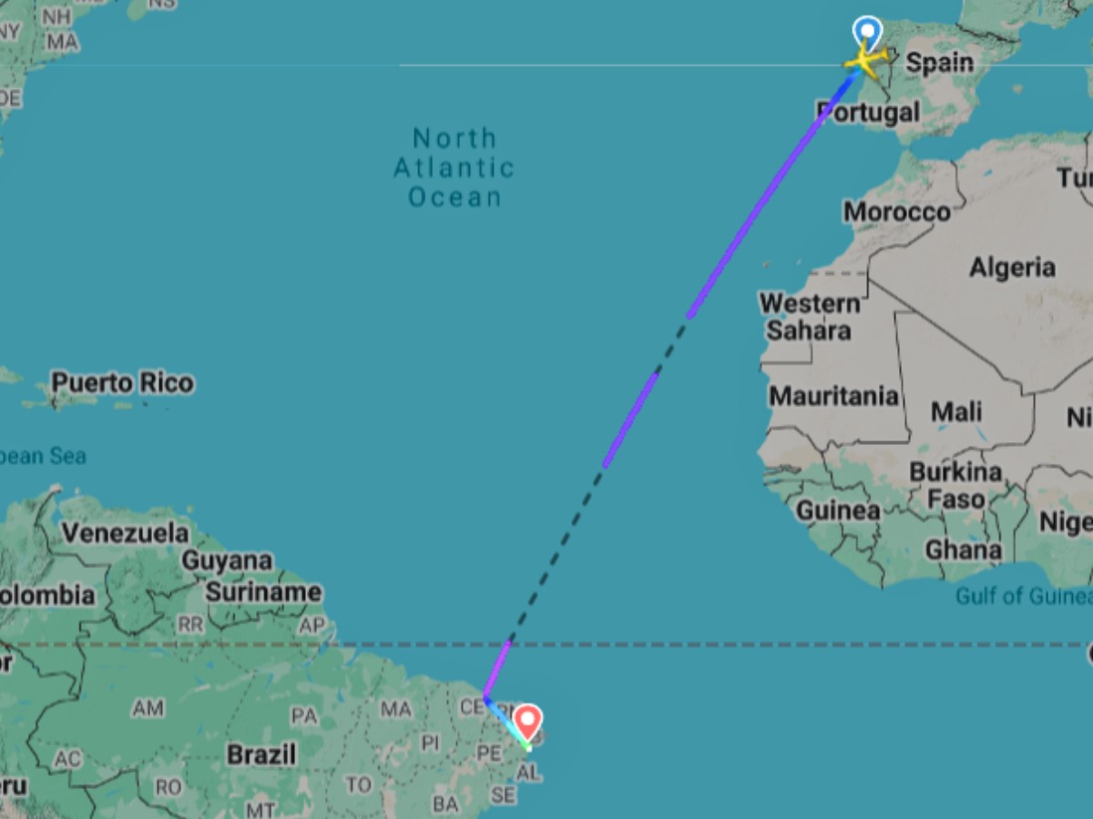Voo da Azul de Portugal para Campinas pousa no Recife após tripulante passar mal