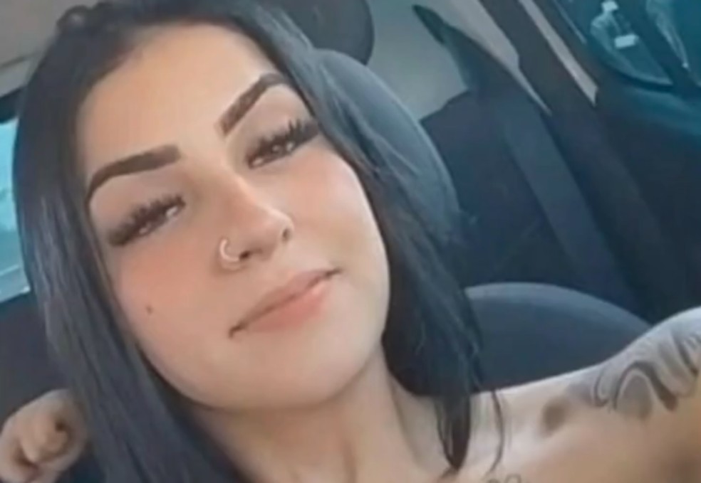Camila tinha 23 anos e morava em Araquari (SC). — Foto: Reprodução/RPC