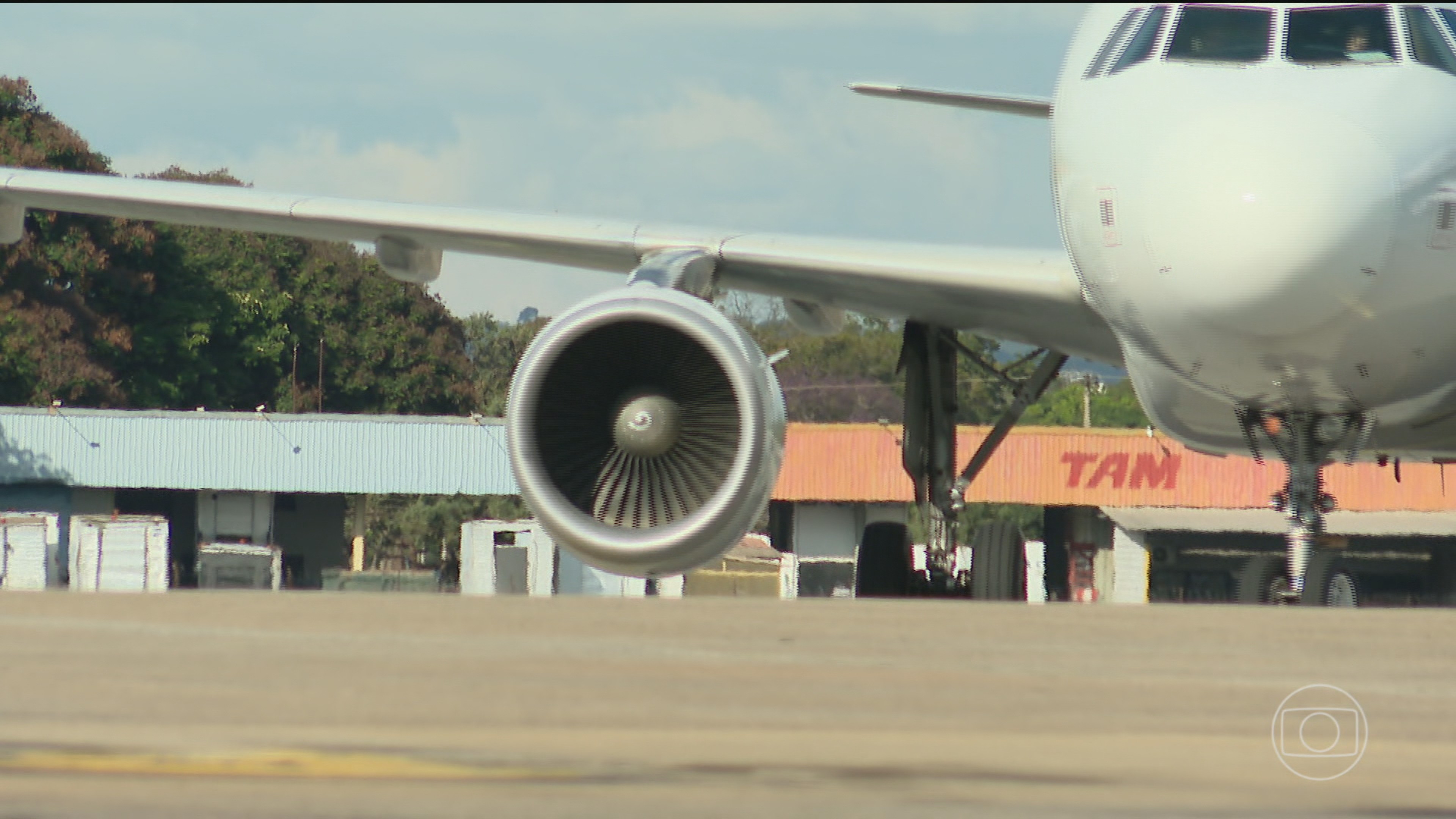 No Brasil, Petrobras anuncia aumento para o querosene de aviação