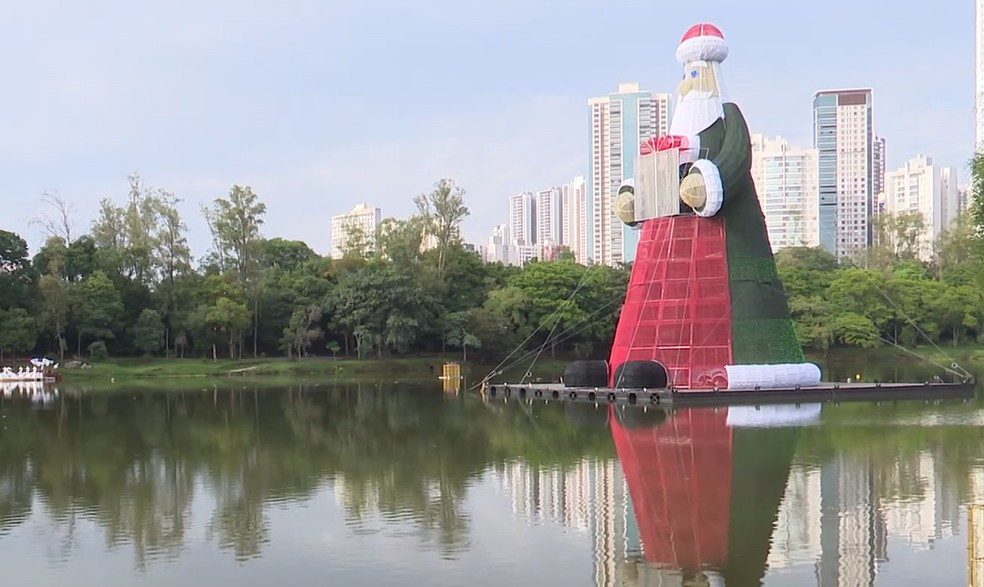 Estrutura é composta por aproximadamente 450 mil lâmpadas de LED. — Foto: RPC Londrina
