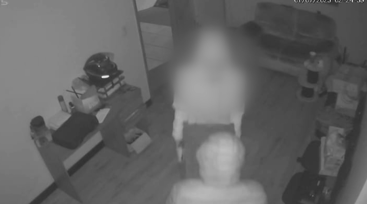 VÍDEO: cofre de empresa com armas e dinheiro é roubado em Londrina e deixa prejuízo de quase R$ 100 mil