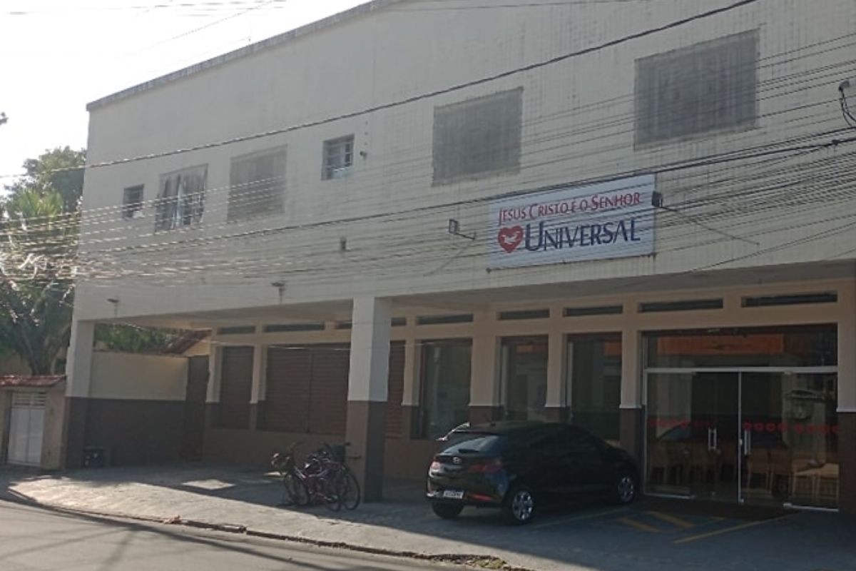 Homem leva golpe de canivete da companheira e se esconde em igreja no litoral de SP