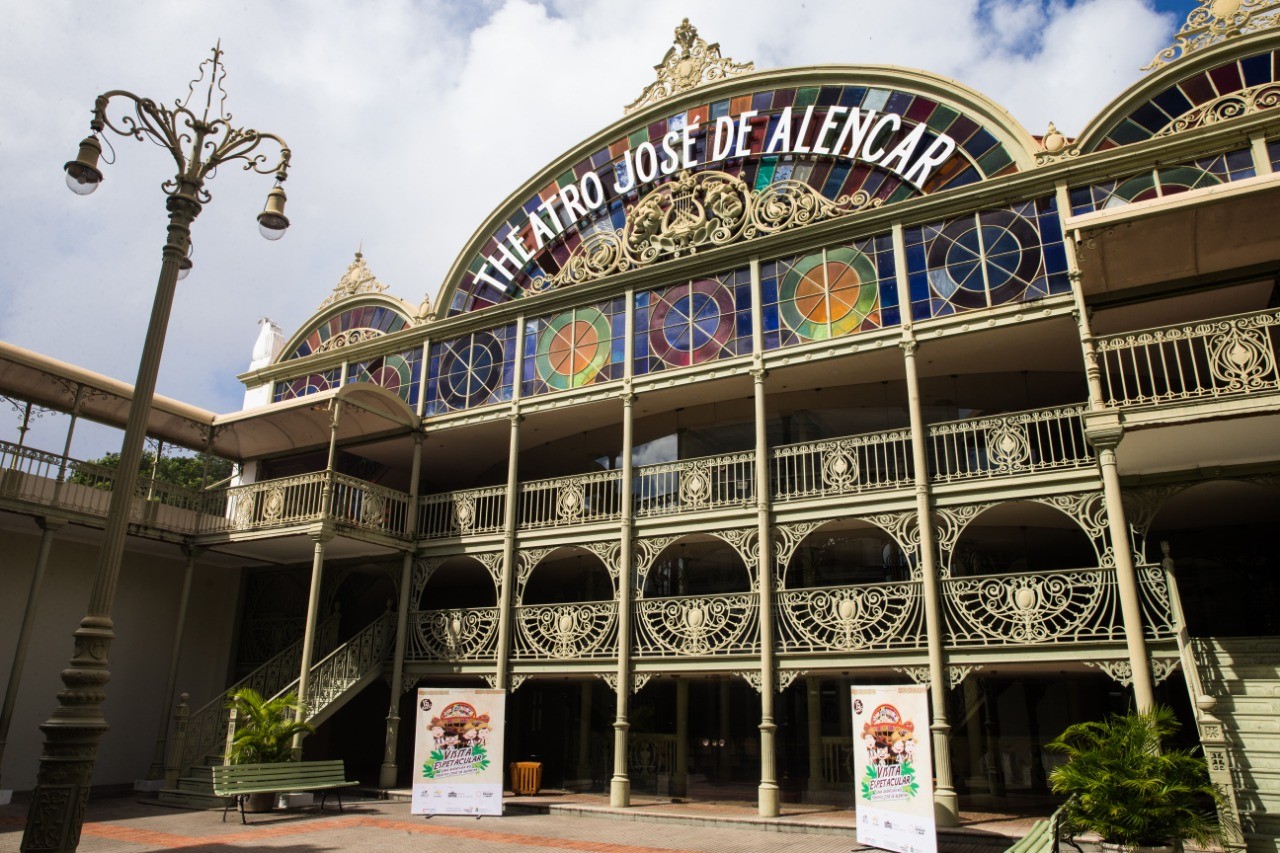 Theatro José de Alencar completa 115 anos; confira programação especial