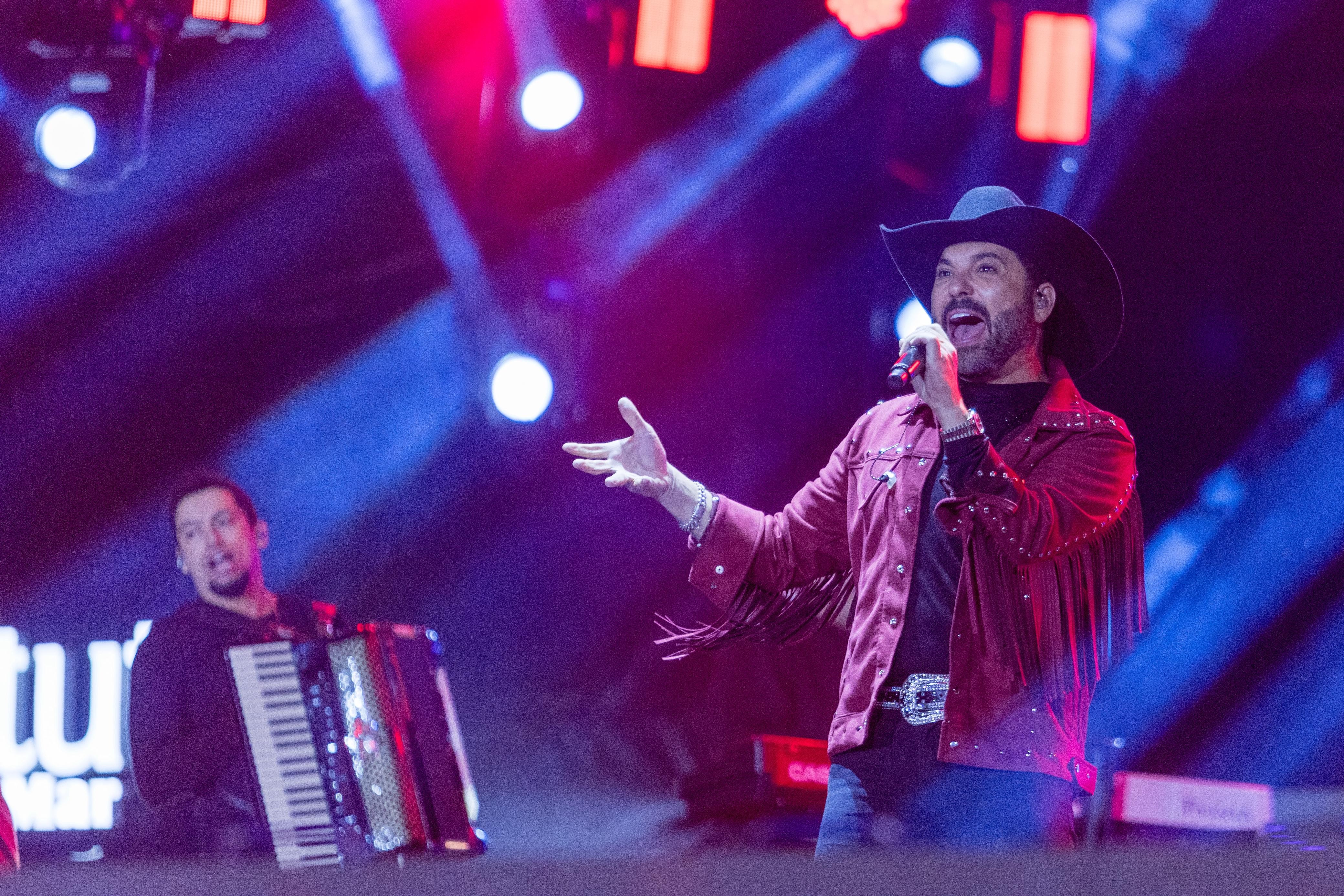 Edson e Hudson misturam sertanejo e rock n roll em show ‘pesado’ | G1