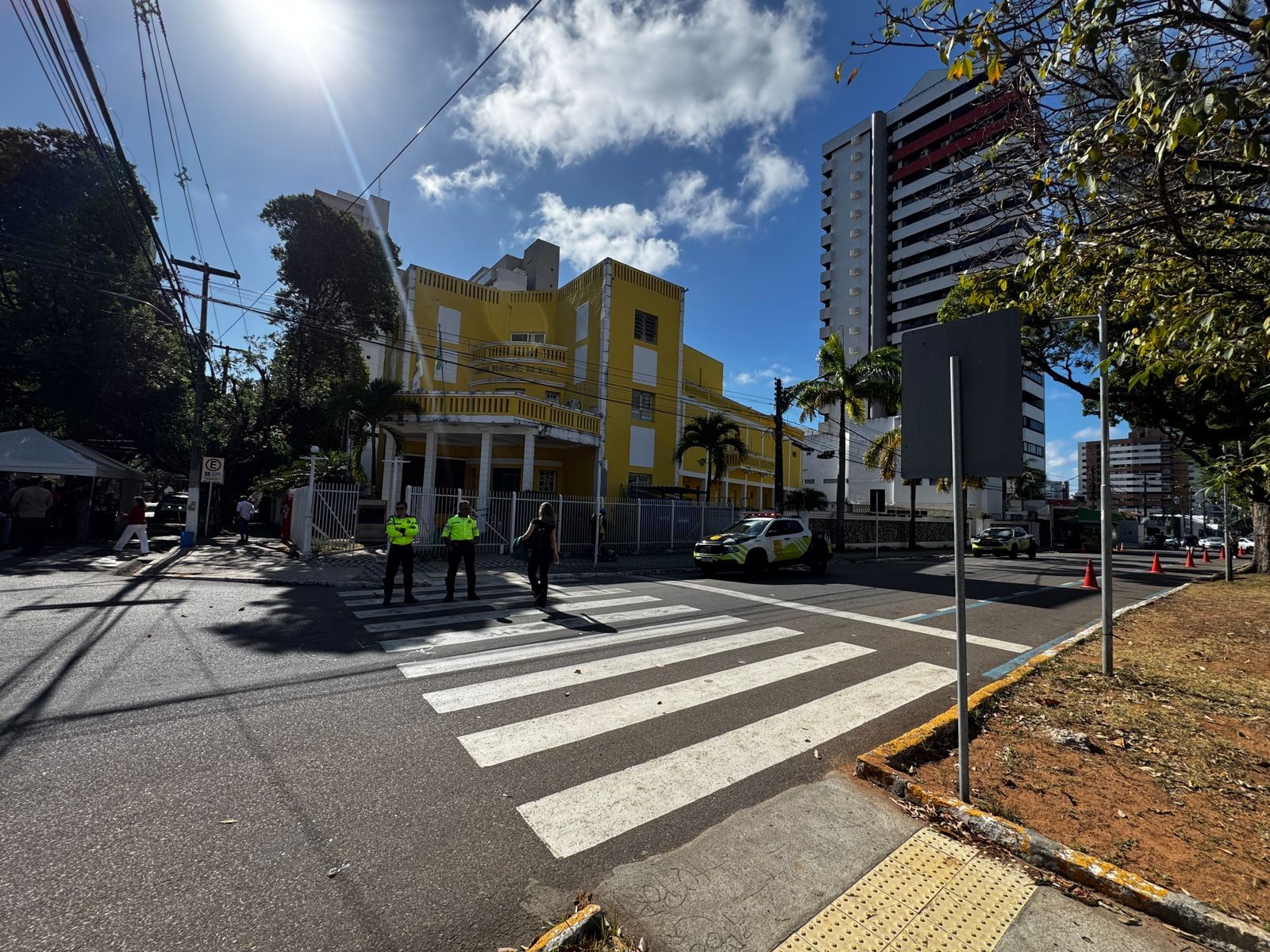 Justiça suspende sessão que votaria cassação da vereadora Brisa Bracchi