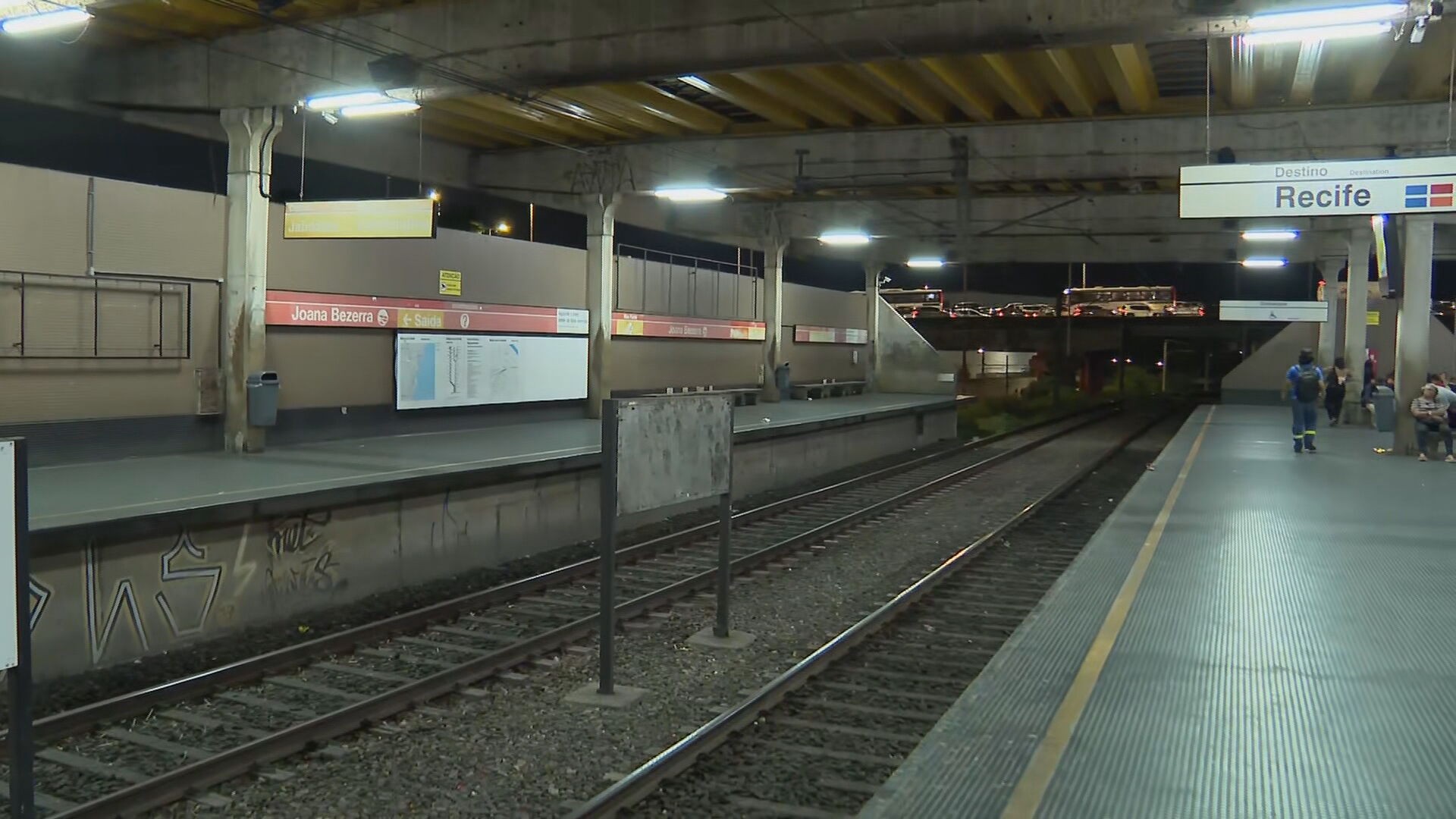 Linha Centro do Metrô do Recife é interditada por falha elétrica um dia após trem descarrilhar e atrasar viagens