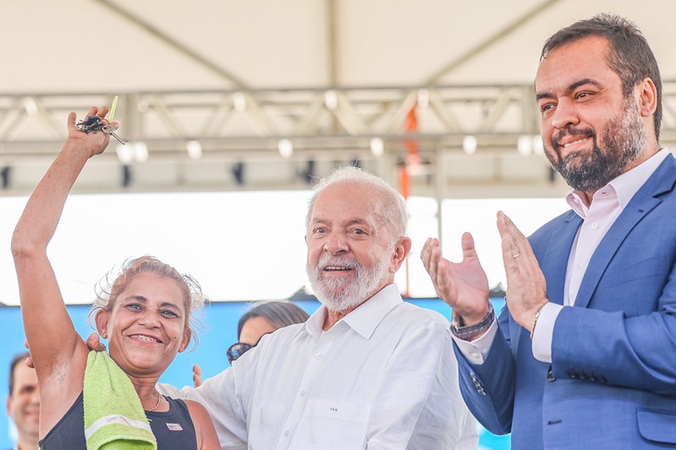 Lula e o governador do Rio, Cláudio Castro (PL), em evento em Magé (RJ). — Foto: Ricardo Stuckert/PR