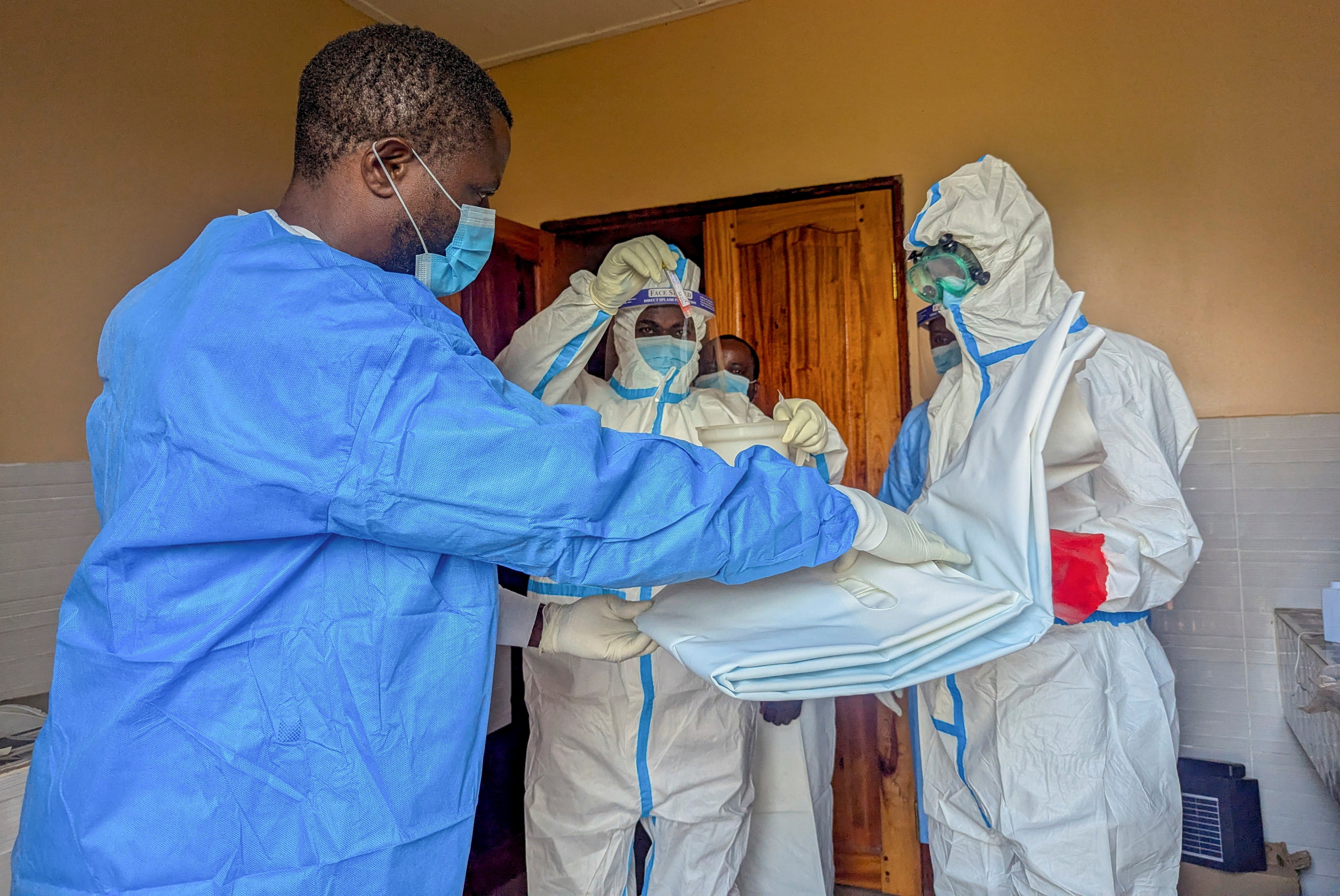Ebola dá sinais de desaceleração no Congo, mas ONU diz que epidemia ainda é ‘massiva’