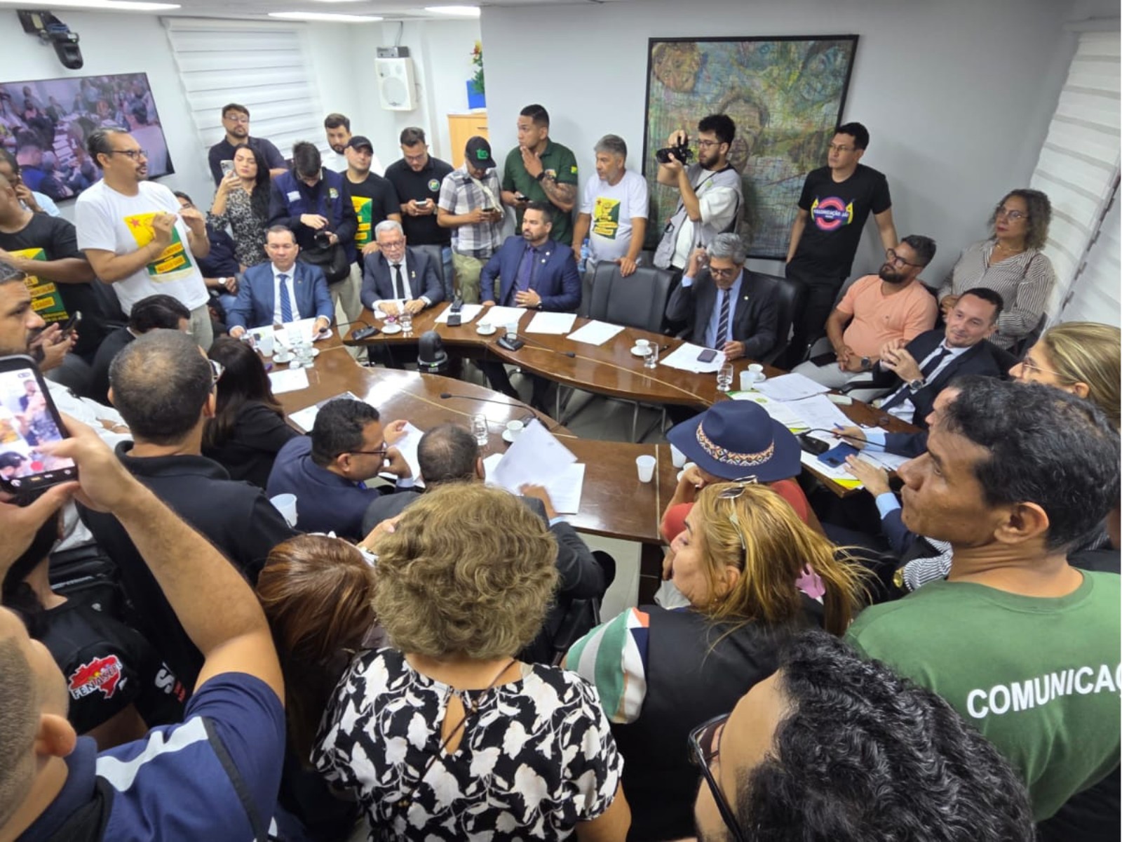 Após protestos, aumento do auxílio-alimentação de servidores é aprovado e benefício é estendido a militares no AC