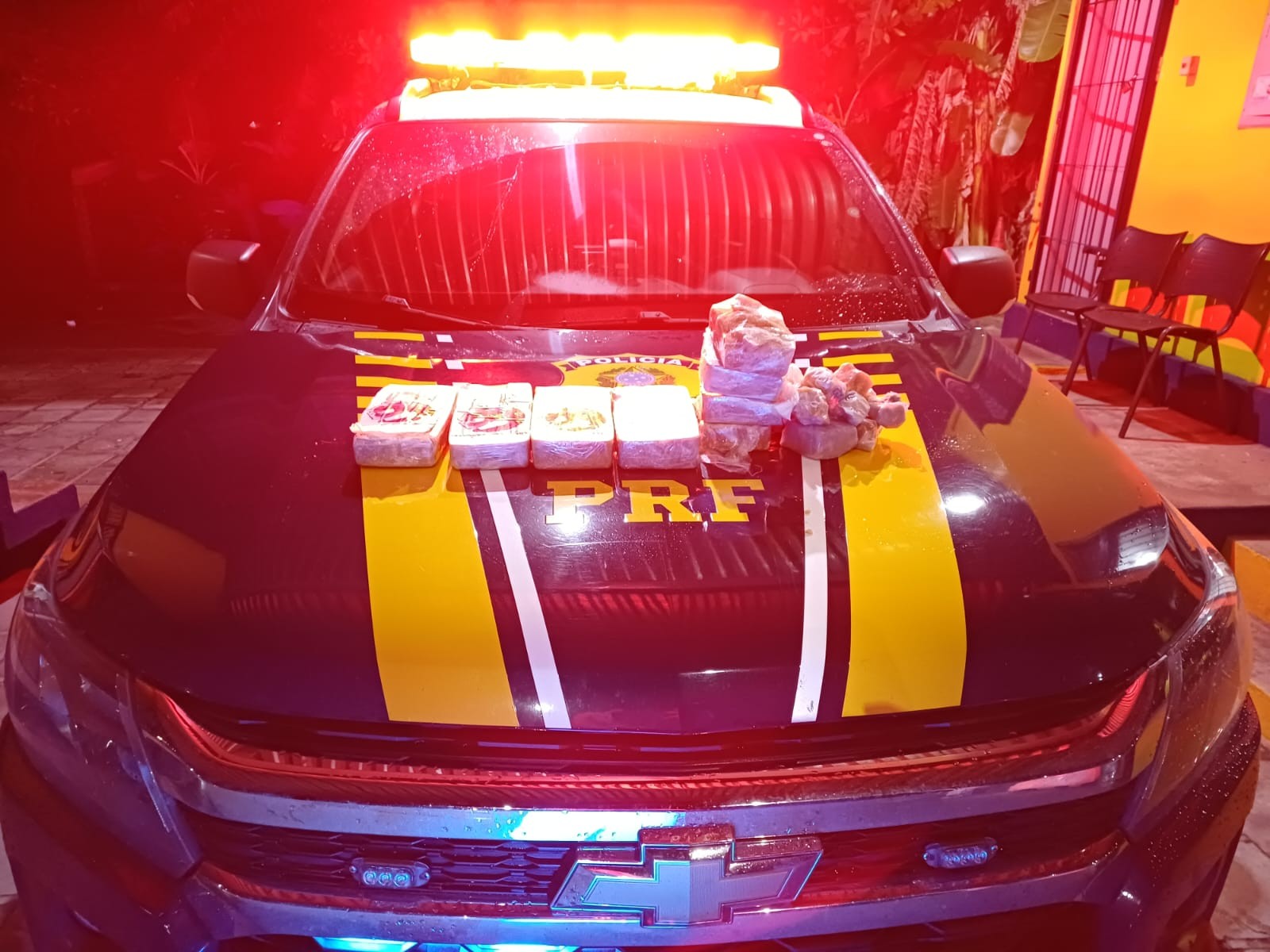 Motorista é preso com quase 7 kg de crack escondidos em carro na BR-230, no Agreste da Paraíba
