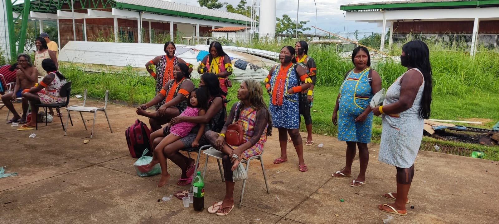 Mulheres indígenas ocupam prédio da Funai em Altamira, no PA, contra licença da Belo Sun no Xingu