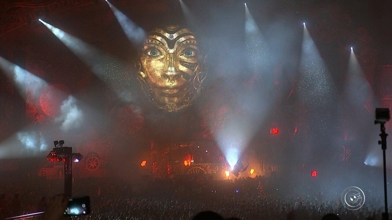 Tomorrowland Brasil anuncia atrações da edição 2023 com Steve Aoki