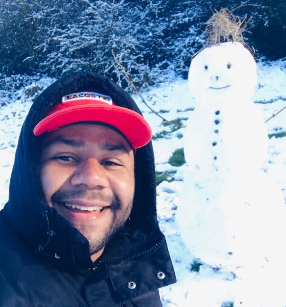 Lucas dos Anjos, de 27 anos, foi demitido depois que se juntou a colegas para pedir melhorias à empresa; hoje trabalha em um frigorífico com condições melhores — Foto: Arquivo Pessoal