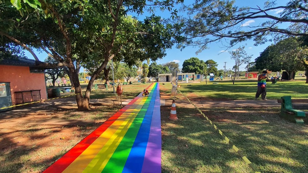 Cidade do Rio se cobre com as cores do arco-íris para festejar o Dia  Internacional do Orgulho LGBTQIAP+ - Rio - Extra Online