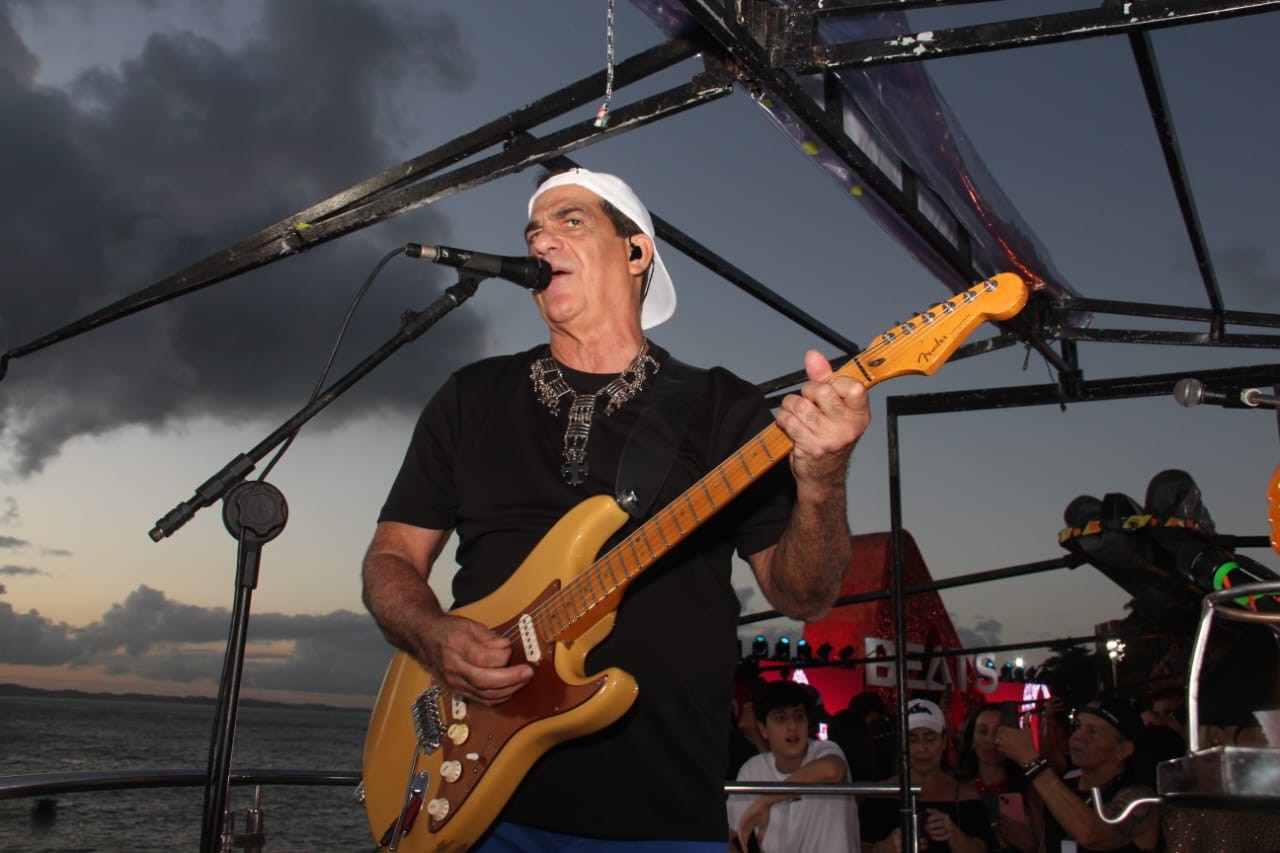 Trivela do Asa de volta? Após 14 anos, trio elétrico comandado por Durval Lelys faz show no Rio
